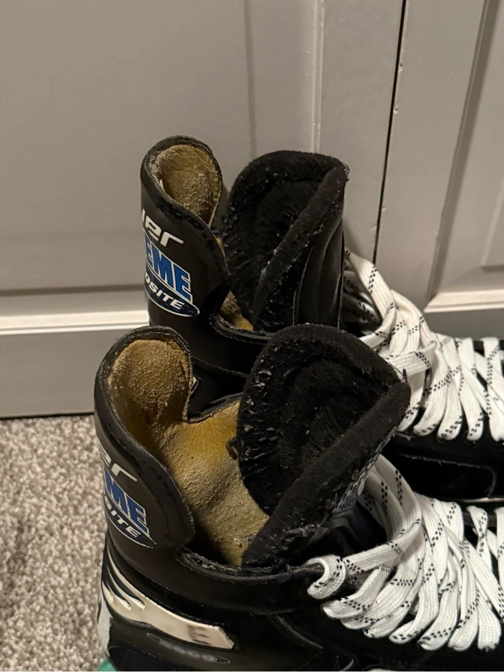 Vintage Bauer Supreme 5000 ice hockey skates size 9